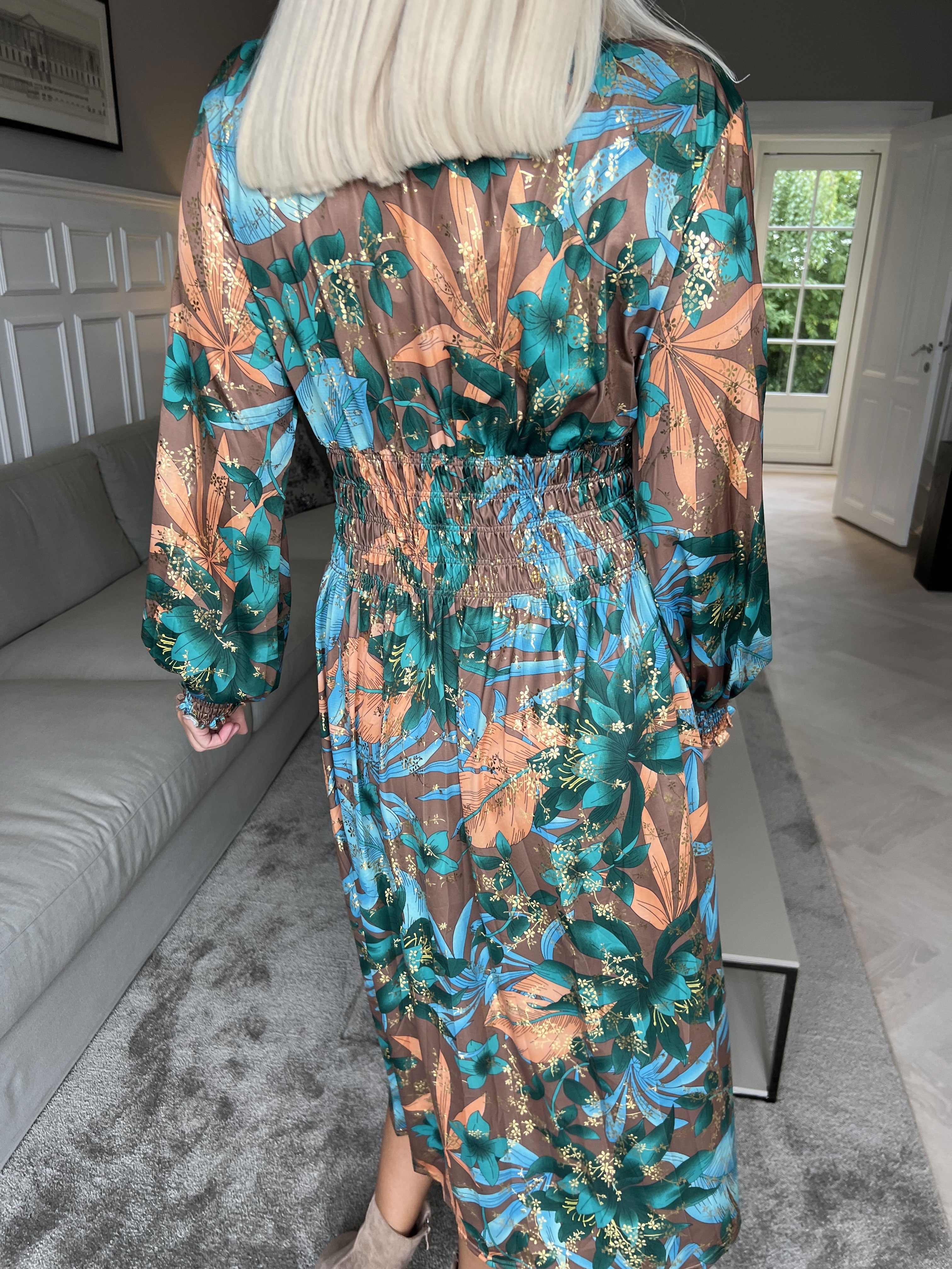 Pams Midi L/S - Elastisk kjole i krølfrit stof med lange ærmer